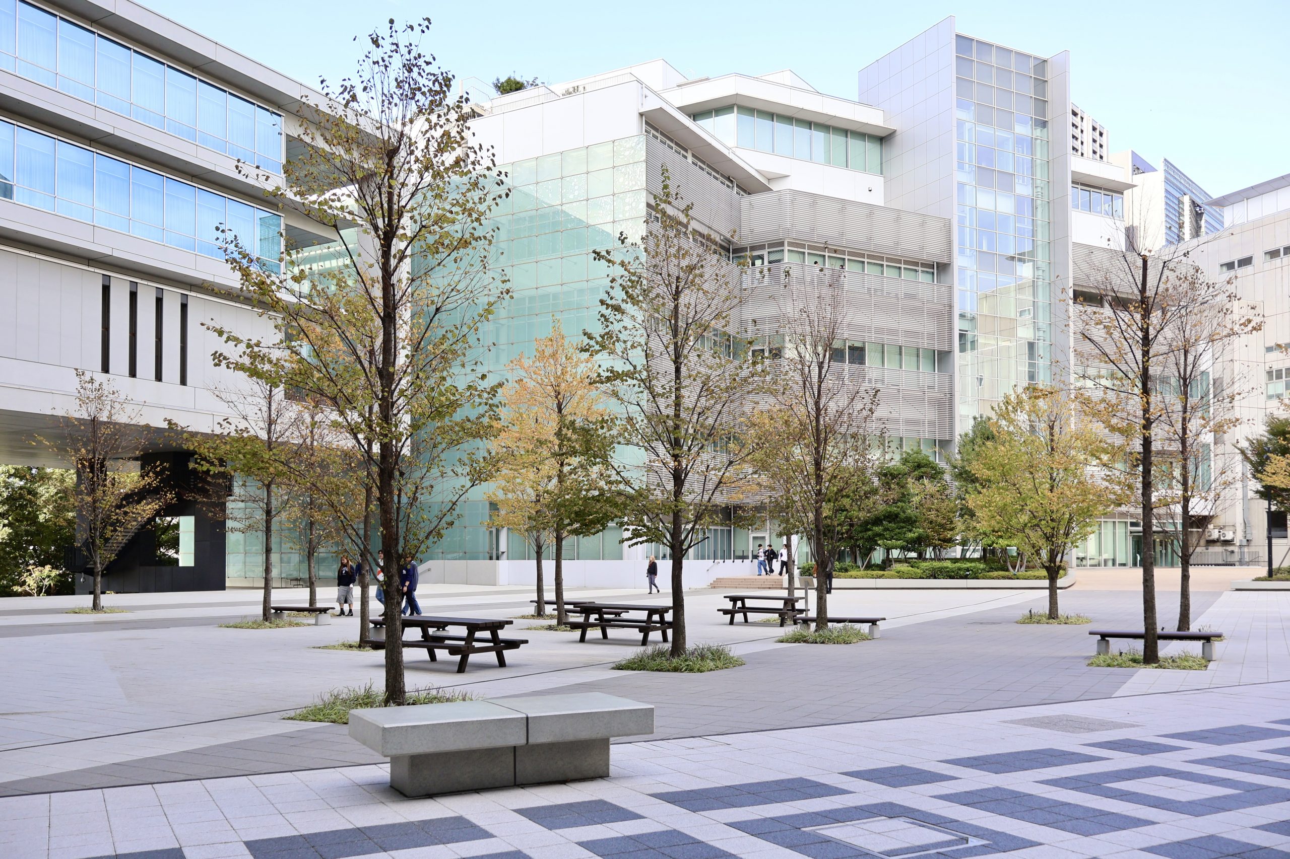 Jellyfish Vietnam visits and works with leading universities in Japan