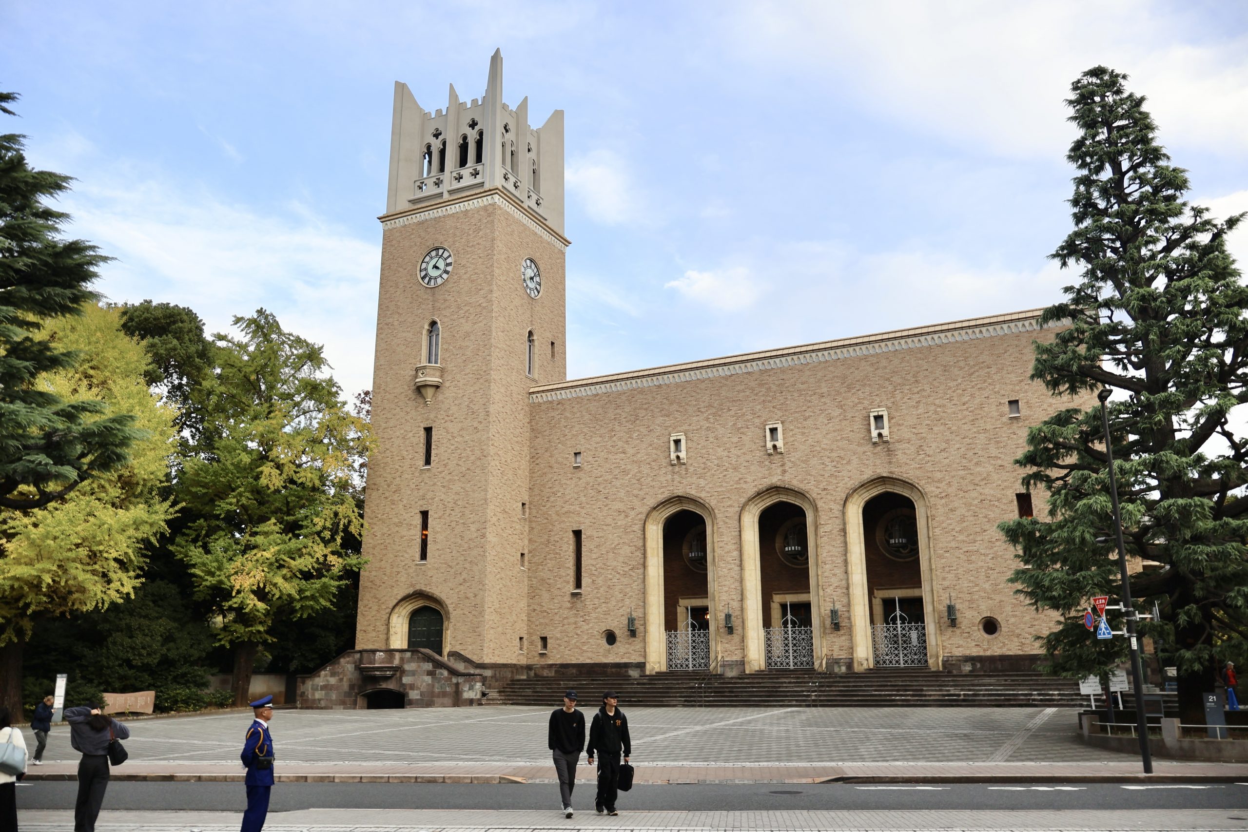 Jellyfish Vietnam visits and works with leading universities in Japan